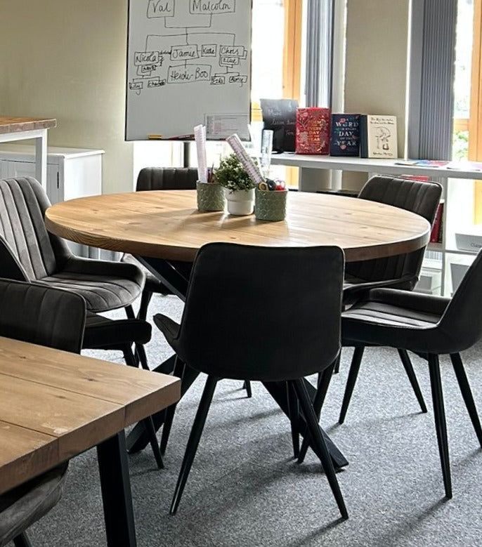 6 Seater Round Table