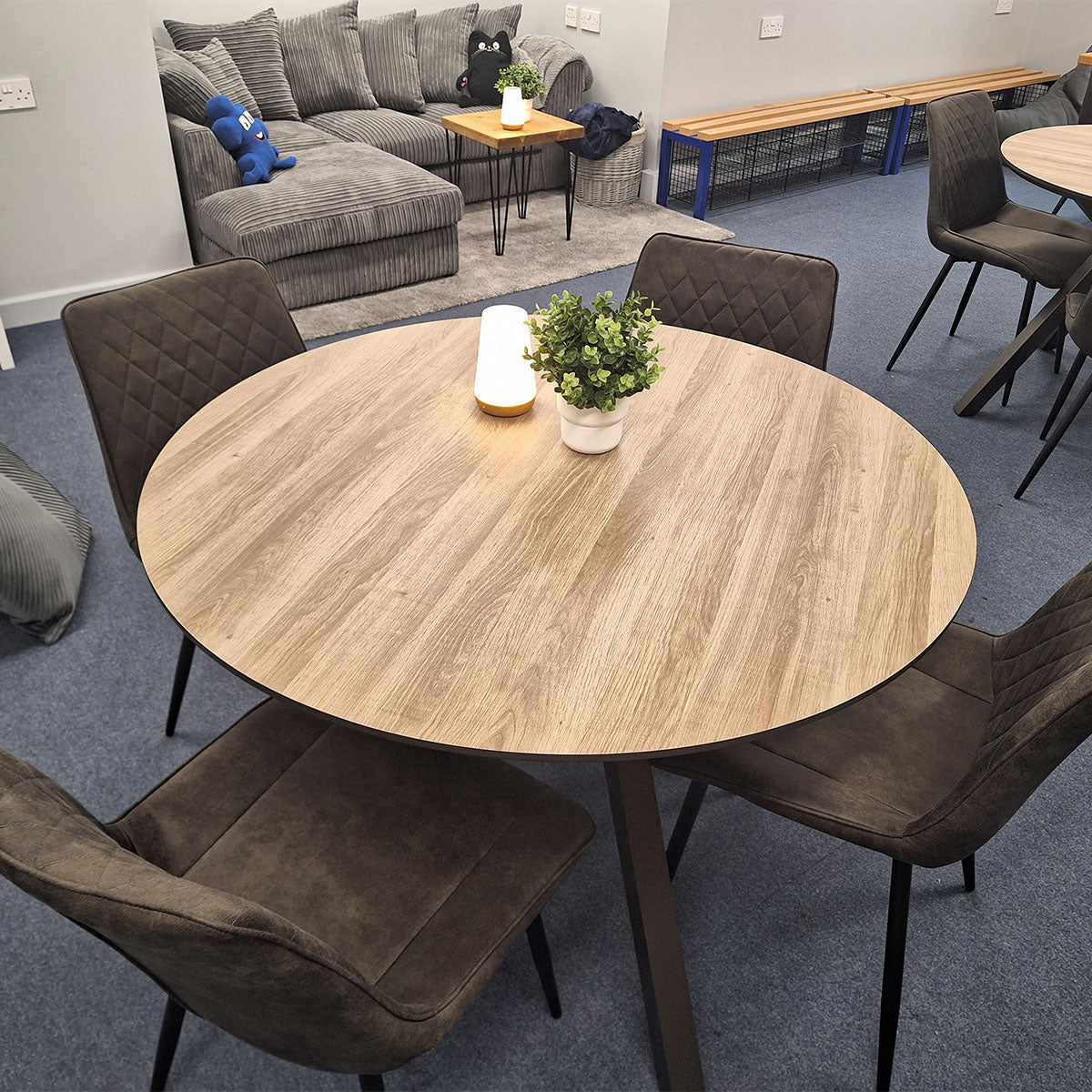 Connective Round Table