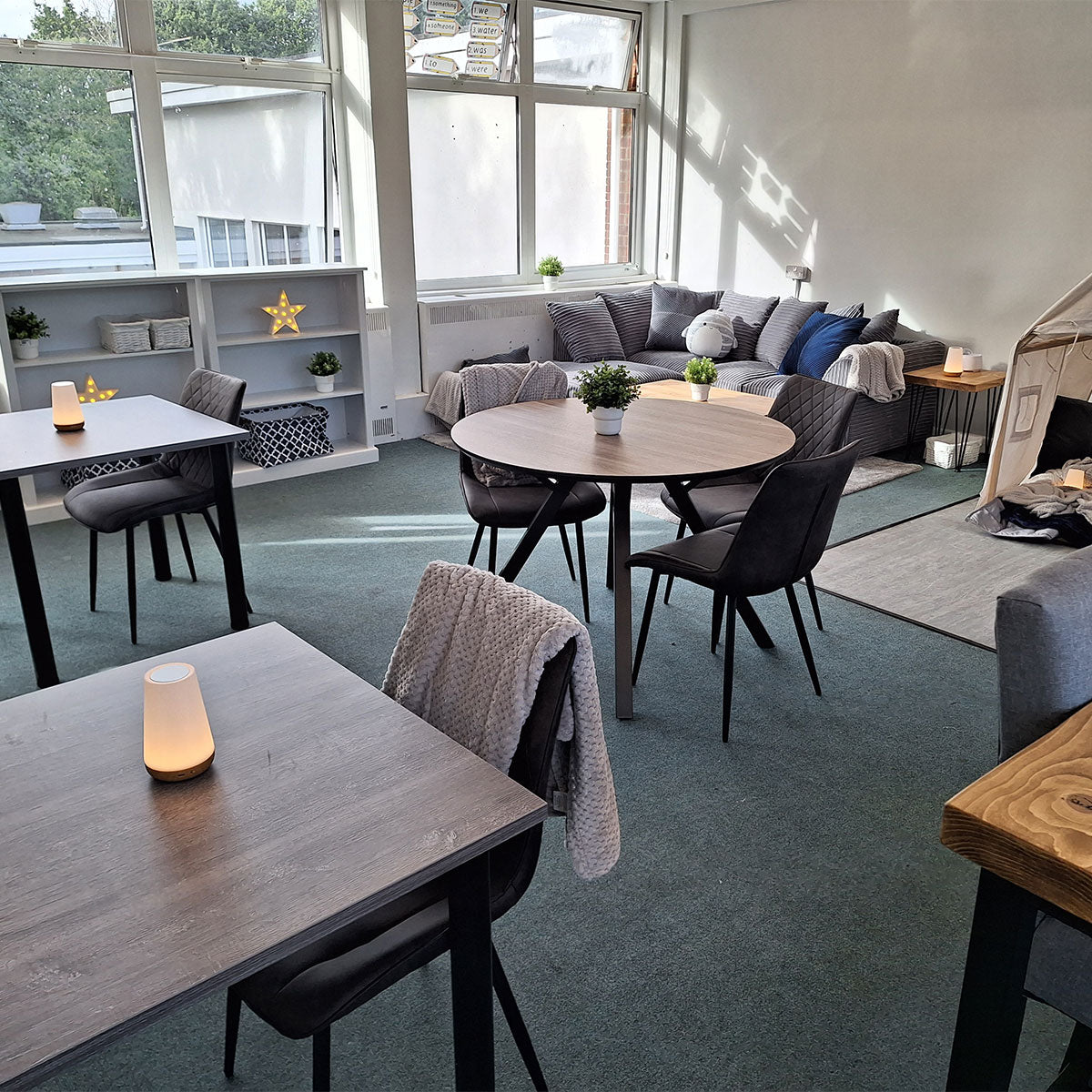 Connective Round Table